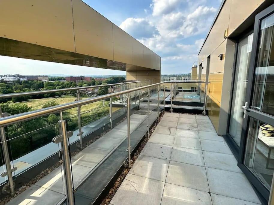 Chic 1 Bed Mcr Ap W/balcony- Sleeps 4 * Mánchester